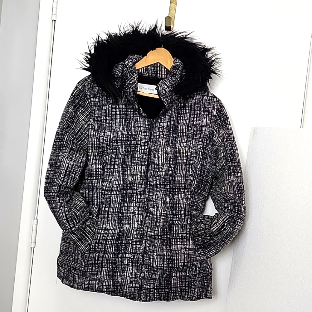 Calvin Klein Down Jacket Size M. - Picture 3 of 13